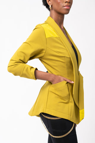 The Classic Valerie Mayén Blazer