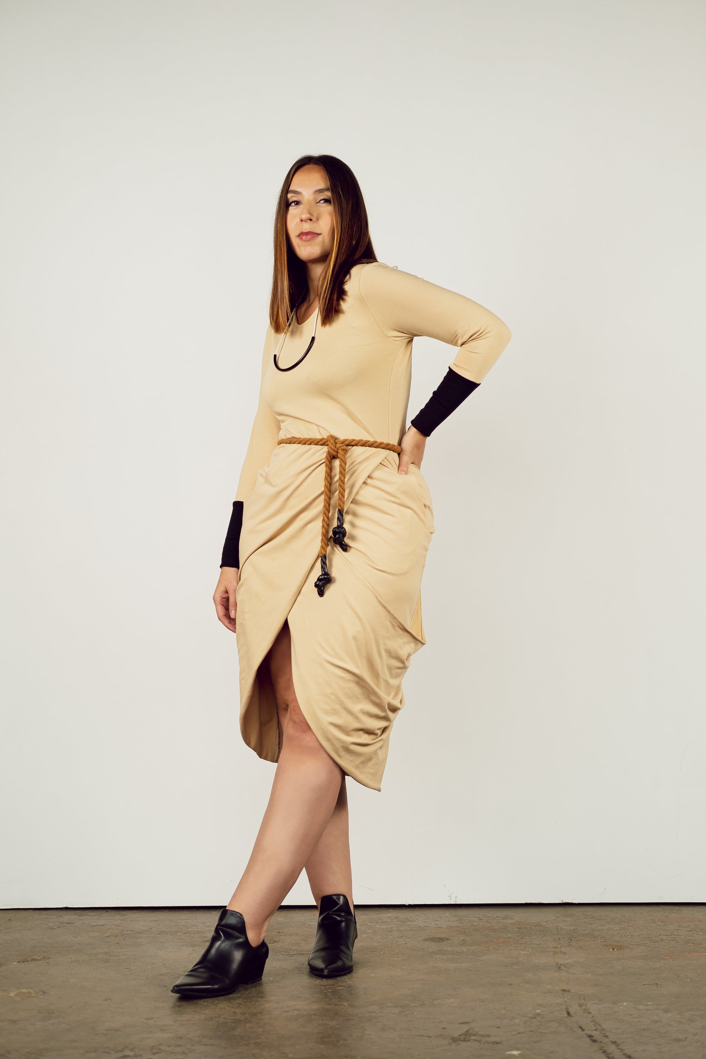 Midi Pannier Dress M/L / Sand Midi Pannier Dress M/L / Sand